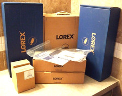 Lorex 4K Ultra HD 8CH 1TB Analog Security System – Complete System – NIB