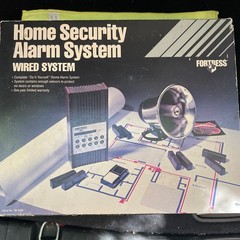 New Rare & Vintage Fortress Home Secutity System – Wired # DA-9700